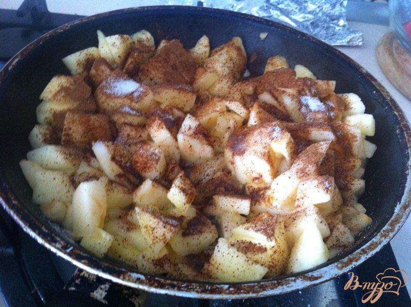 Фото приготовление рецепта: Конвертики с яблоками из лаваша шаг №3
