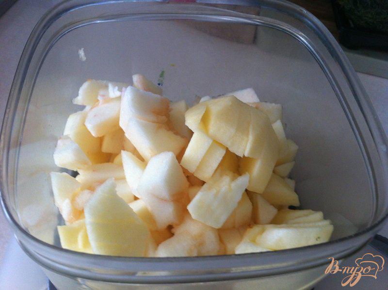 Фото приготовление рецепта: Конвертики с яблоками из лаваша шаг №2