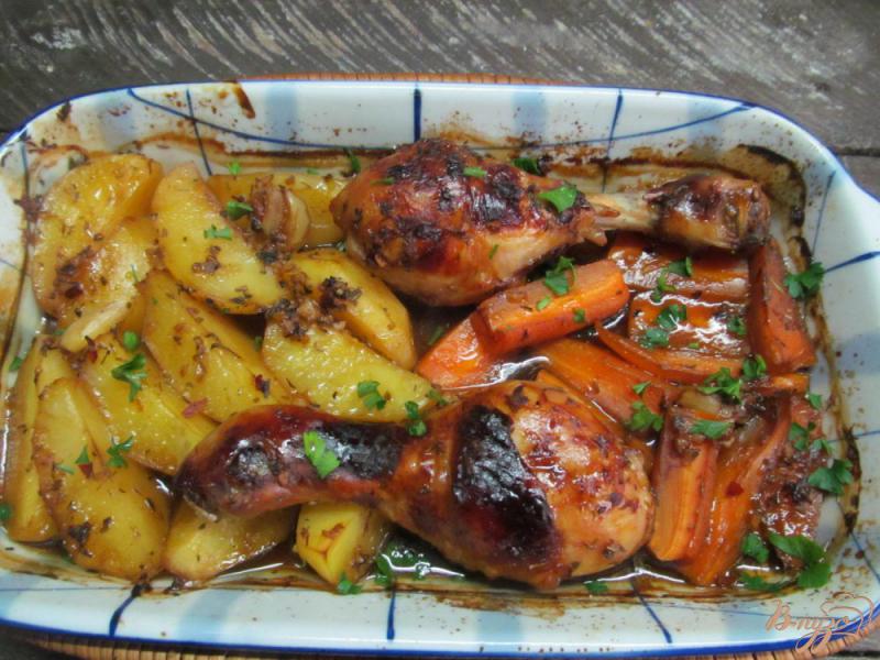Фото приготовление рецепта: Овощи с курицей под соусом шаг №5