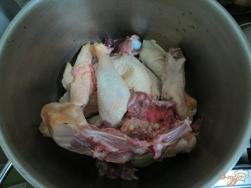 Фото приготовление рецепта: Суп картофельный, на курином бульоне шаг №2