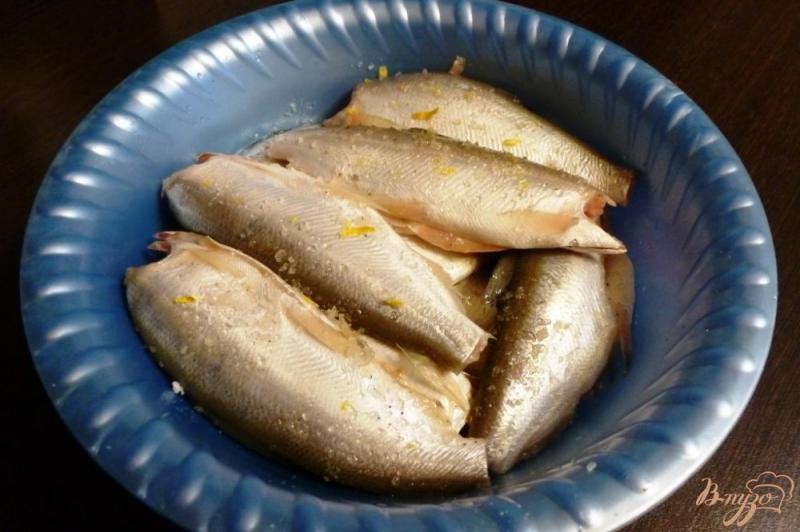 Фото приготовление рецепта: Рыба,маринованная по-итальянски шаг №2