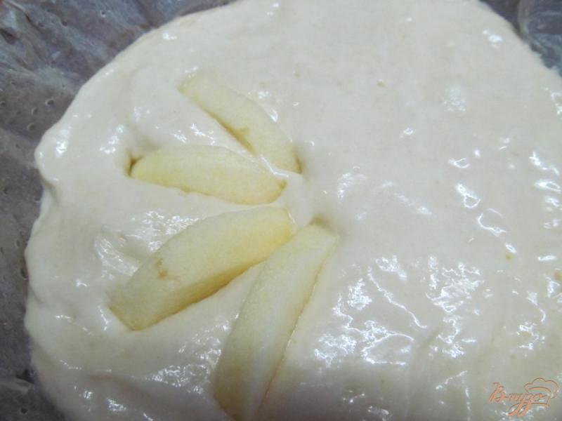 Фото приготовление рецепта: Домашний яблочный пирог шаг №5
