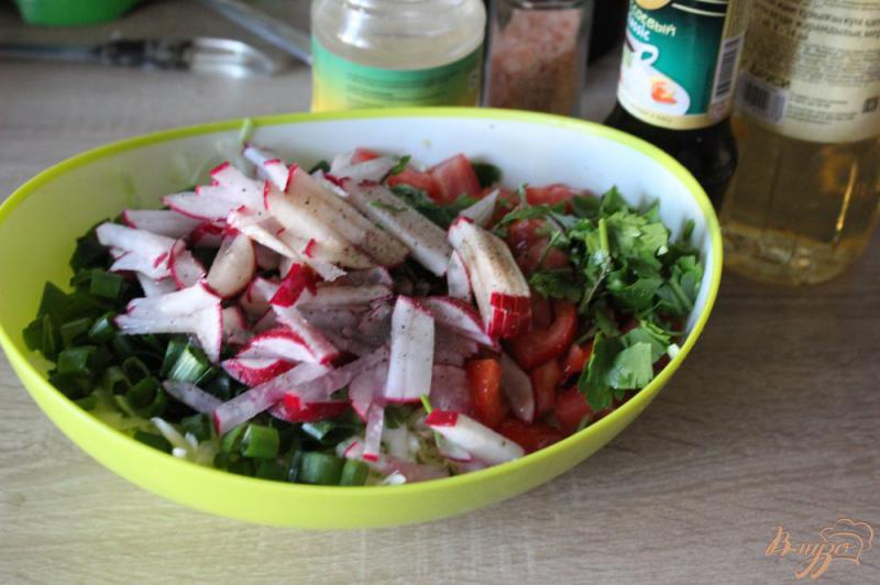 Фото приготовление рецепта: Салат из летних овощей шаг №4