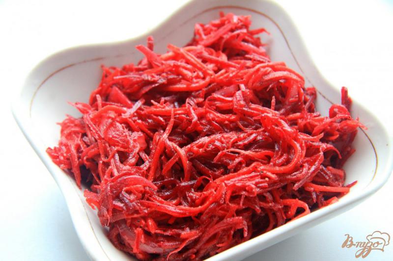 Фото приготовление рецепта: Салат из моркови и свеклы по-корейски шаг №7