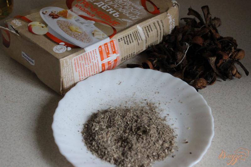 Фото приготовление рецепта: Картофельно-гречневые котлетки с грибами шаг №1
