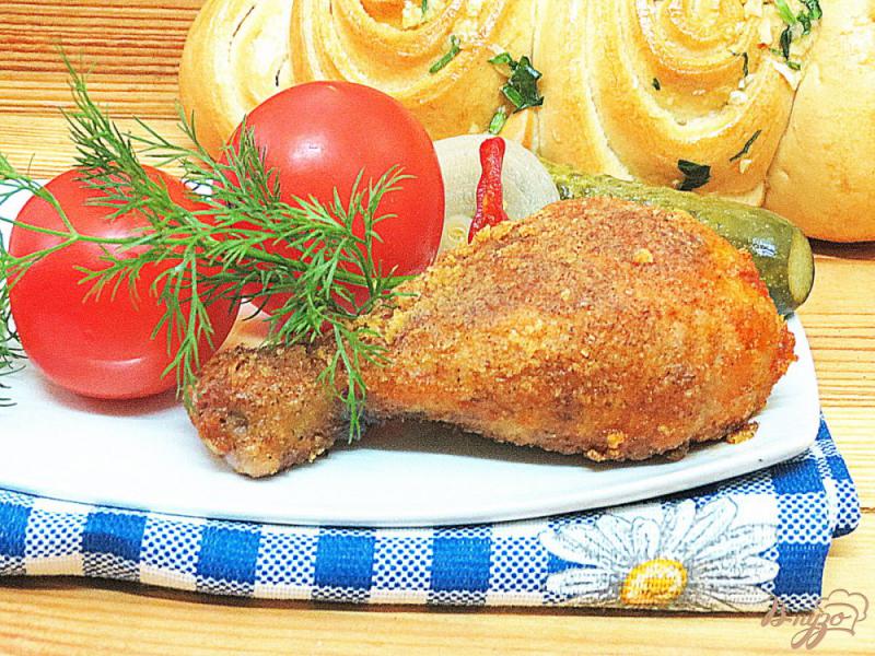 Фото приготовление рецепта: Жареные куриные голени в хрустящей панировке шаг №6