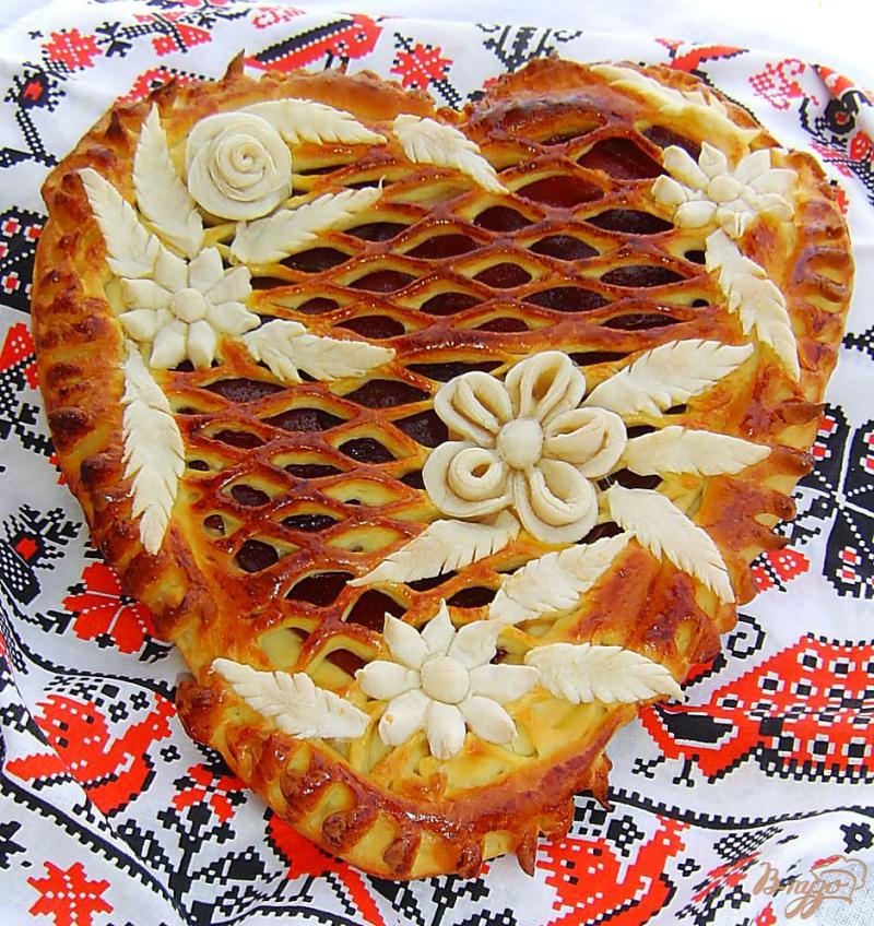 Фото приготовление рецепта: Пирог с прессованным яблочным повидлом «Сердечный » шаг №12