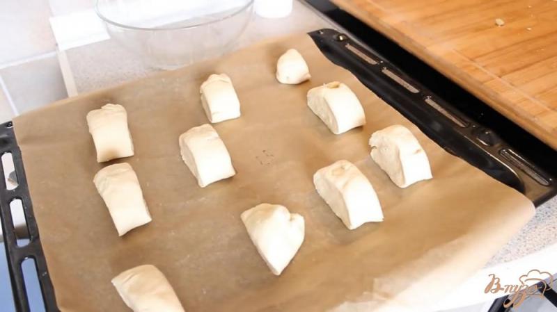 Фото приготовление рецепта: Сырные булочки шаг №3