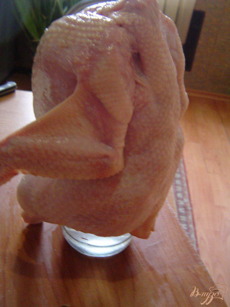 Фото приготовление рецепта: Цыпленок на банке шаг №4