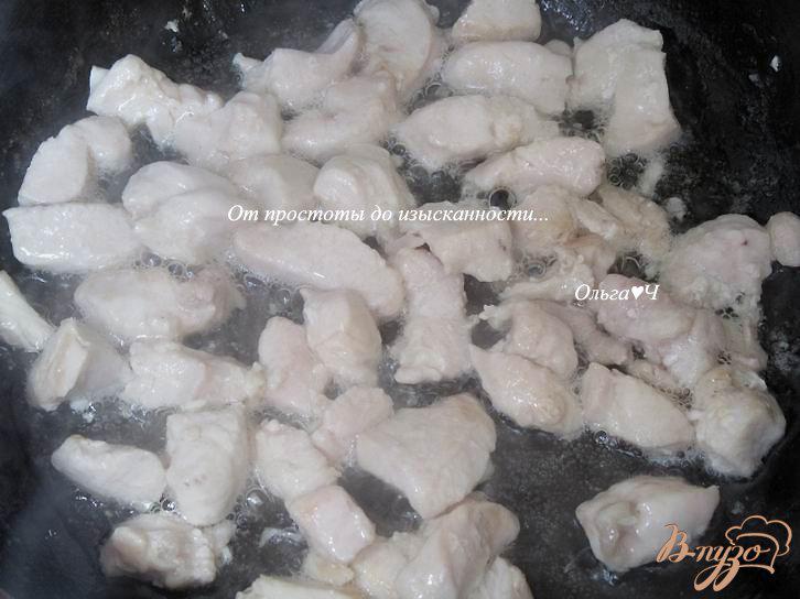 Фото приготовление рецепта: Жареная курица с картофелем и черносливом шаг №1