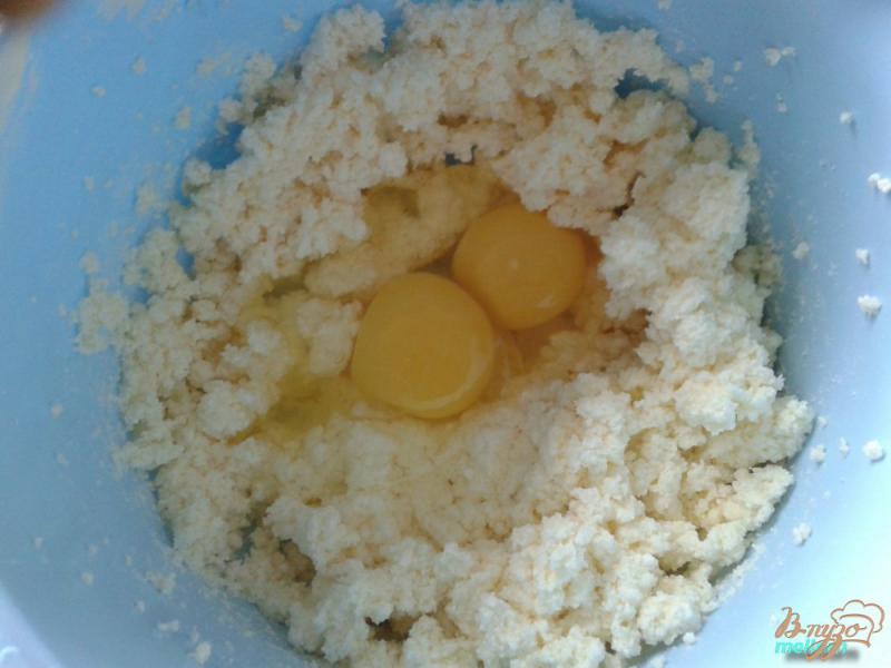Фото приготовление рецепта: Творожные кексы с яблоками и шоколадом шаг №1