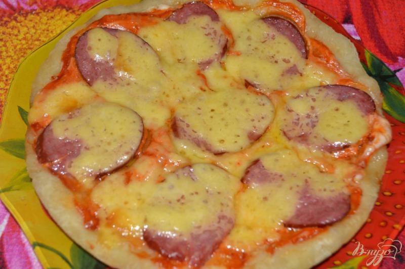 Фото приготовление рецепта: Пицца Маргарита в мультиварке шаг №6