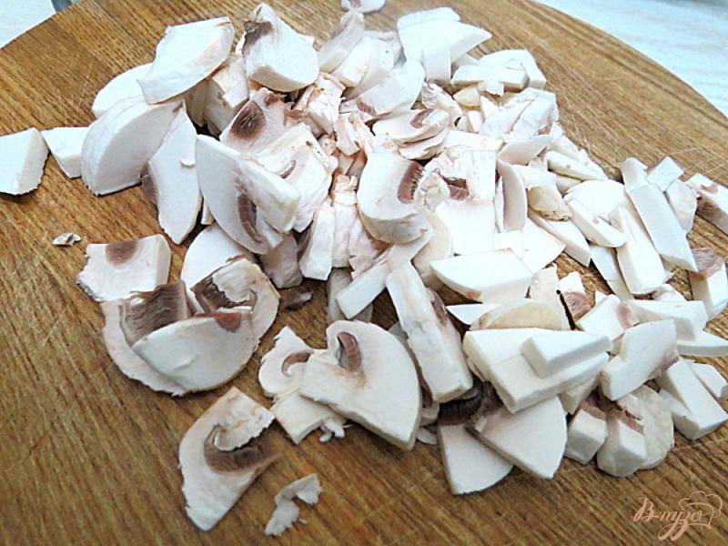 Фото приготовление рецепта: Перец фаршированный фаршем, рисом и грибами шаг №5