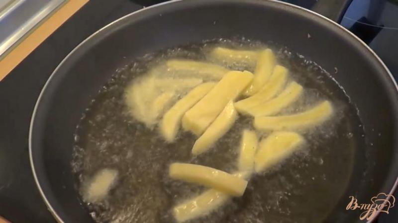 Фото приготовление рецепта: Запеченный картофель с беконом и сыром. шаг №2