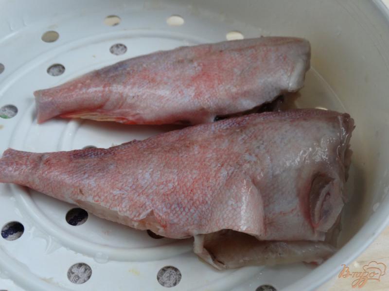 Фото приготовление рецепта: Пряный морской окунь с паприкой шаг №2