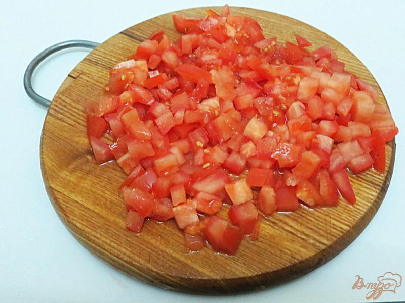 Фото приготовление рецепта: Гречневая каша с помидорами, луком и перцем. шаг №3