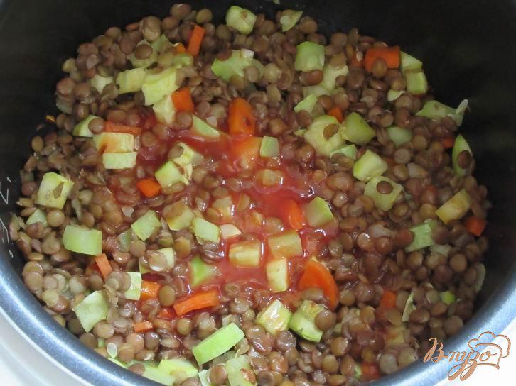 Фото приготовление рецепта: Овощное рагу с чечевицей и базиликом шаг №5