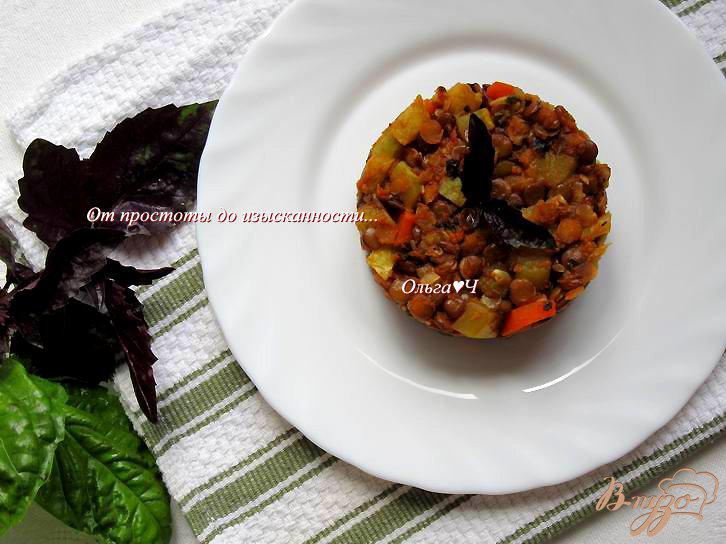 Фото приготовление рецепта: Овощное рагу с чечевицей и базиликом шаг №7