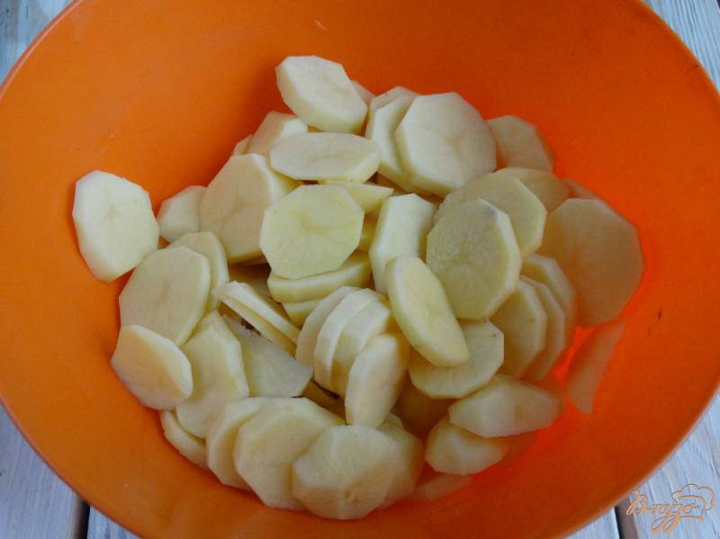 Фото приготовление рецепта: Картофель со скумбрией в мультиварке шаг №1