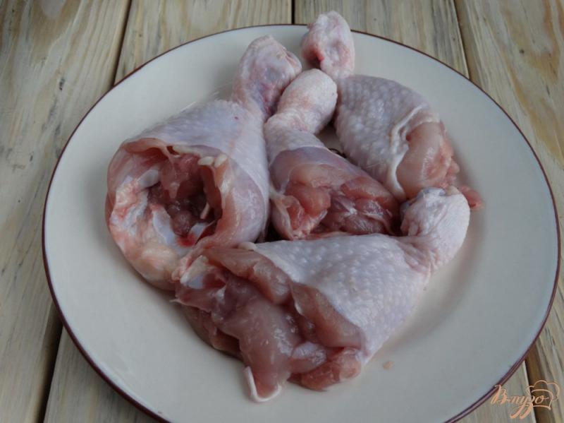 Фото приготовление рецепта: Куриные голени фаршированные яблоками шаг №1