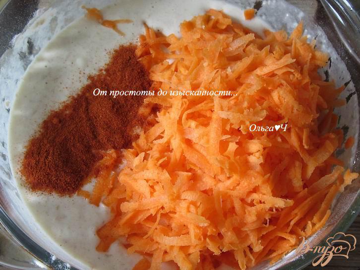 Фото приготовление рецепта: Морковные блины с паприкой шаг №2