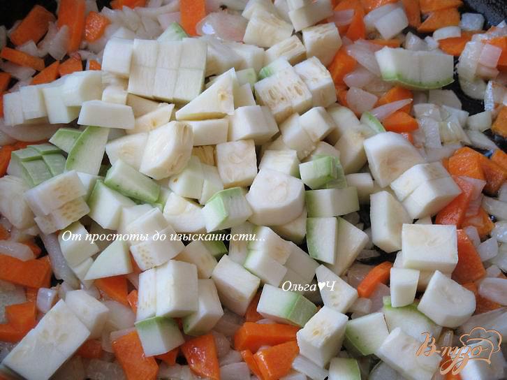 Фото приготовление рецепта: Овощное рагу с цветной капустой шаг №2