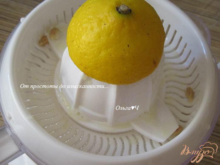 Фото приготовление рецепта: Мятный чай с лимонным соком шаг №4