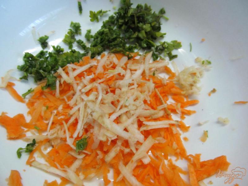 Фото приготовление рецепта: Салат из моркови с курицей шаг №1
