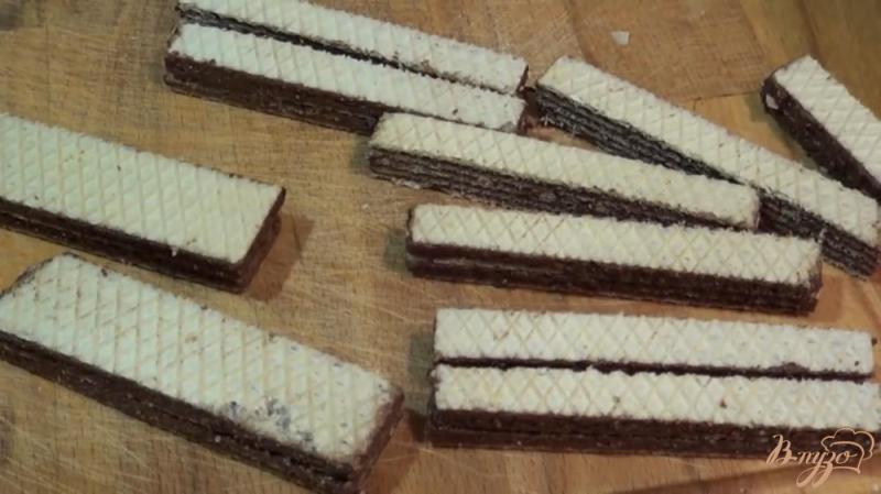 Фото приготовление рецепта: Шоколадный батончик Kitkat (Киткат) шаг №1