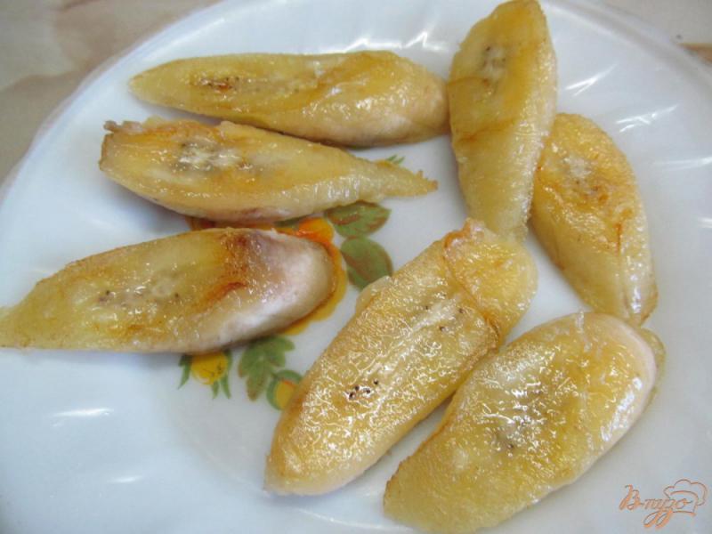 Фото приготовление рецепта: Рис с бананом и яйцом шаг №3