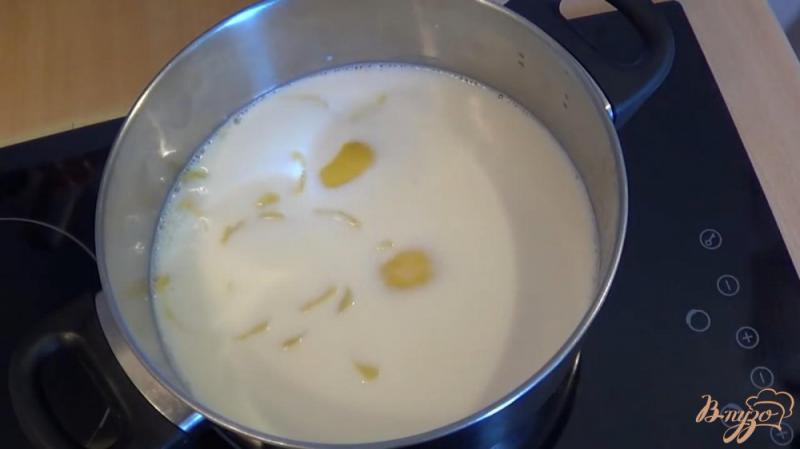 Фото приготовление рецепта: Молочный коктейль с корицей шаг №1