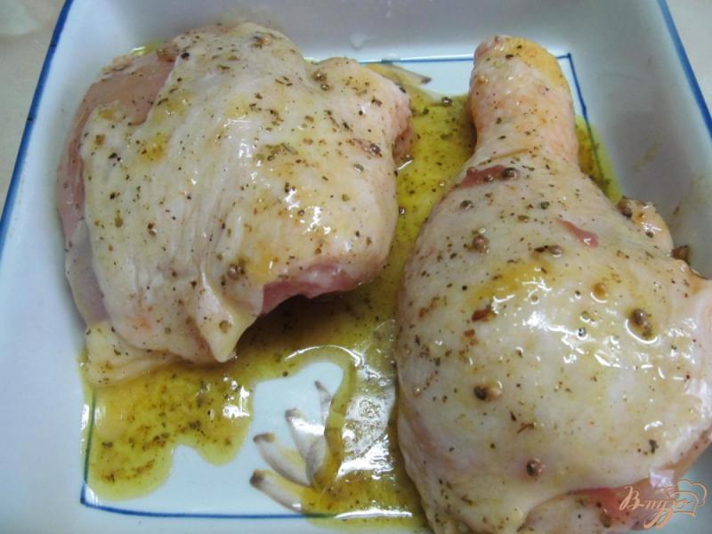 Фото приготовление рецепта: Курица под апельсином с пряностями шаг №4