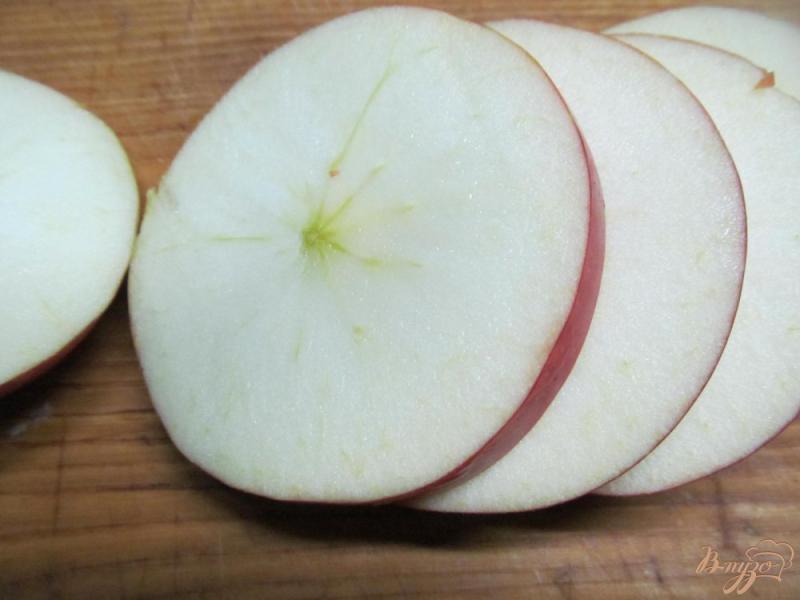 Фото приготовление рецепта: Французские гренки с яблоками шаг №2