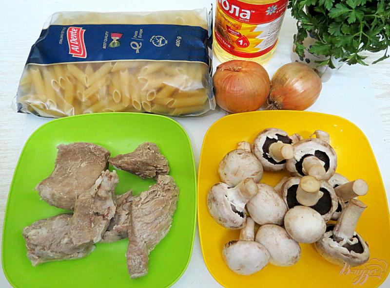 Фото приготовление рецепта: Макароны по флотски с мясом и грибами шаг №1