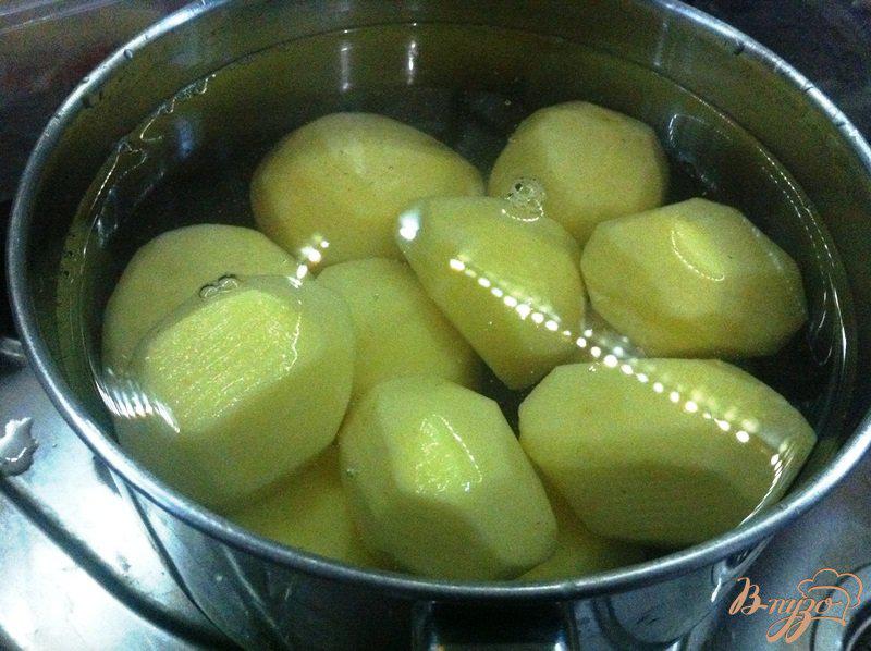 Фото приготовление рецепта: Картофель жаренный с луком шаг №1