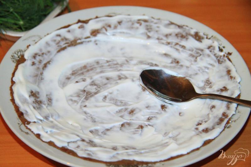 Фото приготовление рецепта: Печеночный блинный торт шаг №11