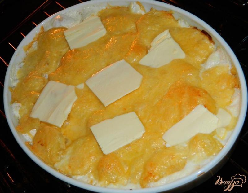 Фото приготовление рецепта: Картофель, запеченый в сливках шаг №5