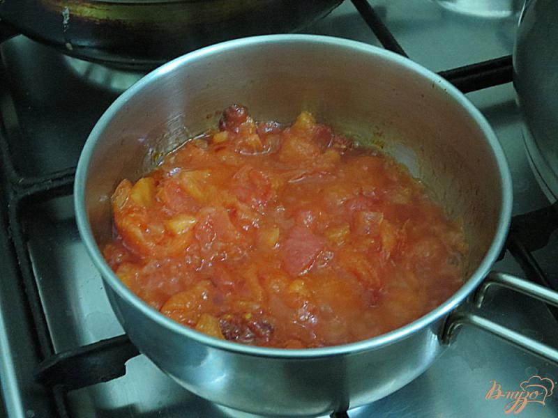 Фото приготовление рецепта: Острый томатно-чесночный соус шаг №7
