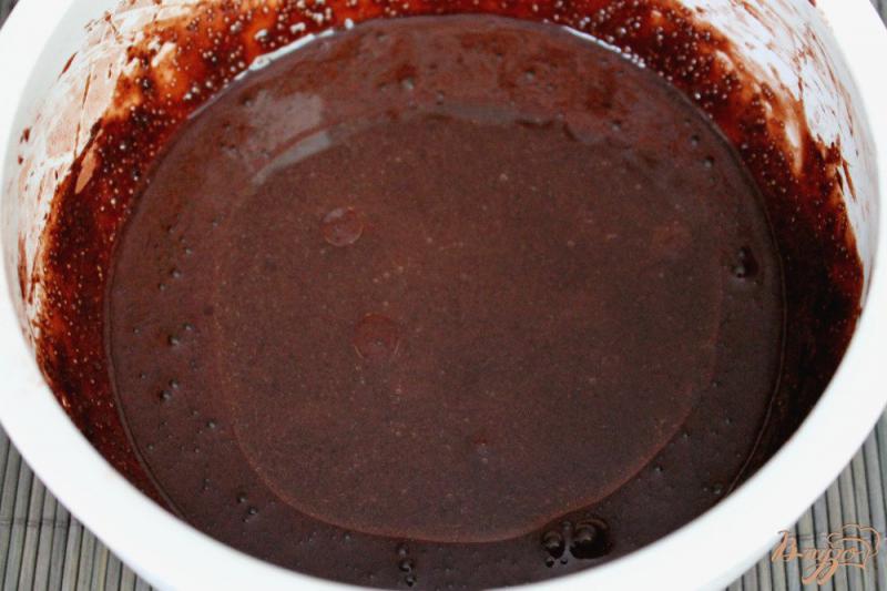 Фото приготовление рецепта: Шоколадное печенье с изюмом шаг №3