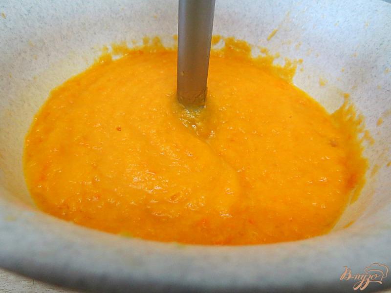 Фото приготовление рецепта: Суп пюре тыквенный с горошком шаг №9