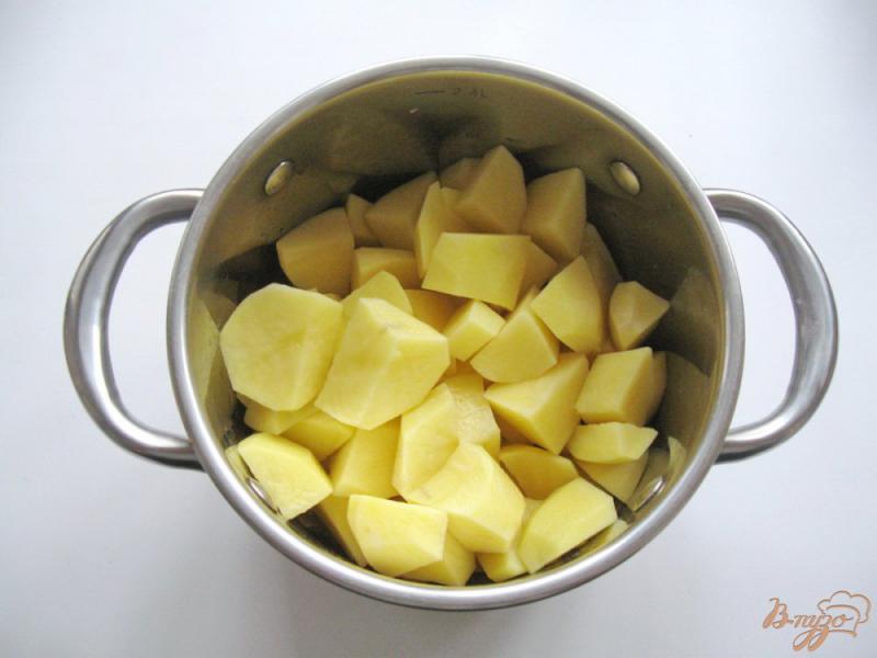 Фото приготовление рецепта: Жаркое с грибами и картофелем шаг №2