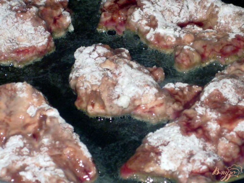 Фото приготовление рецепта: Печень говяжья со сливками шаг №3