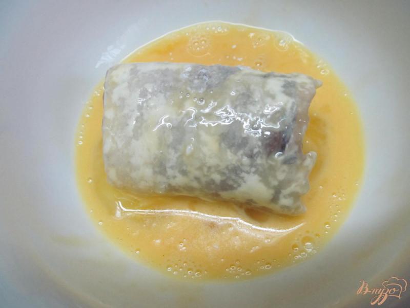 Фото приготовление рецепта: Рыбные котлеты с сыром шаг №4