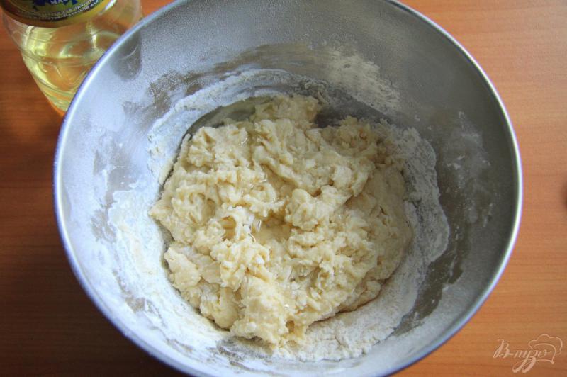 Фото приготовление рецепта: Постный кекс на рассоле с изюмом шаг №4