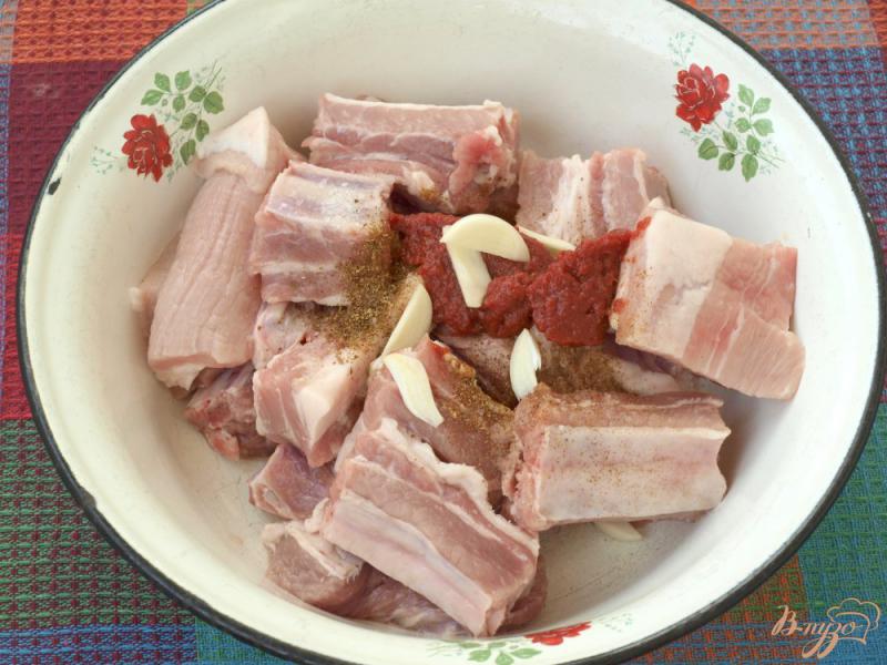 Фото приготовление рецепта: Свиные рёбрышки в духовке шаг №2