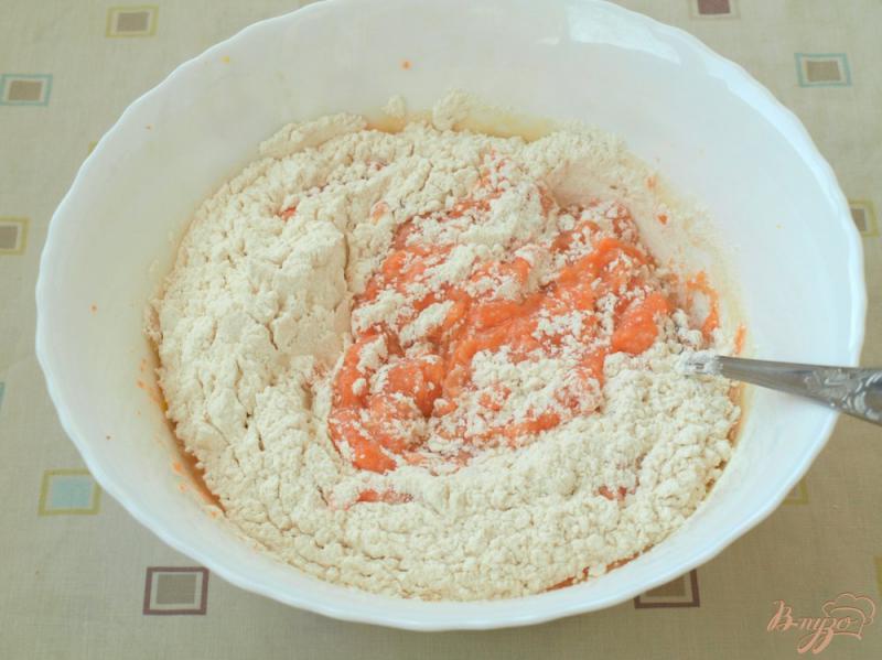Фото приготовление рецепта: Морковный пирог шаг №3