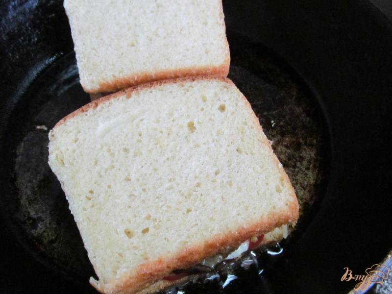 Фото приготовление рецепта: Бутерброд с вешенками шаг №11