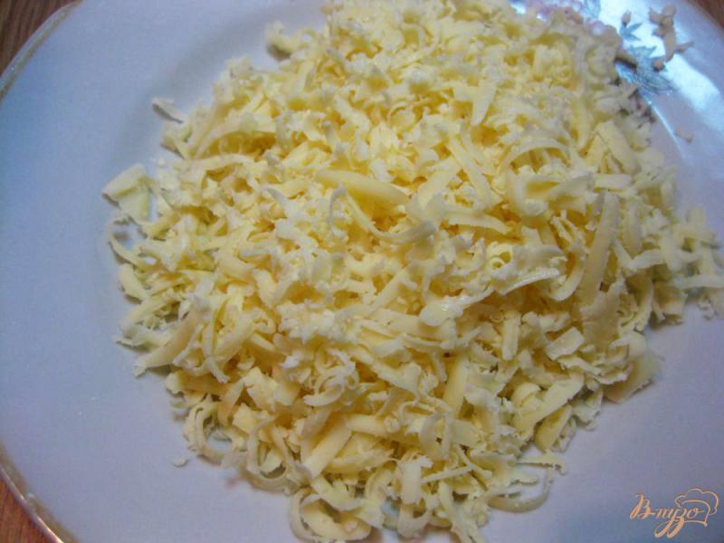 Фото приготовление рецепта: Конвертики из лаваша с сырной начинкой шаг №2