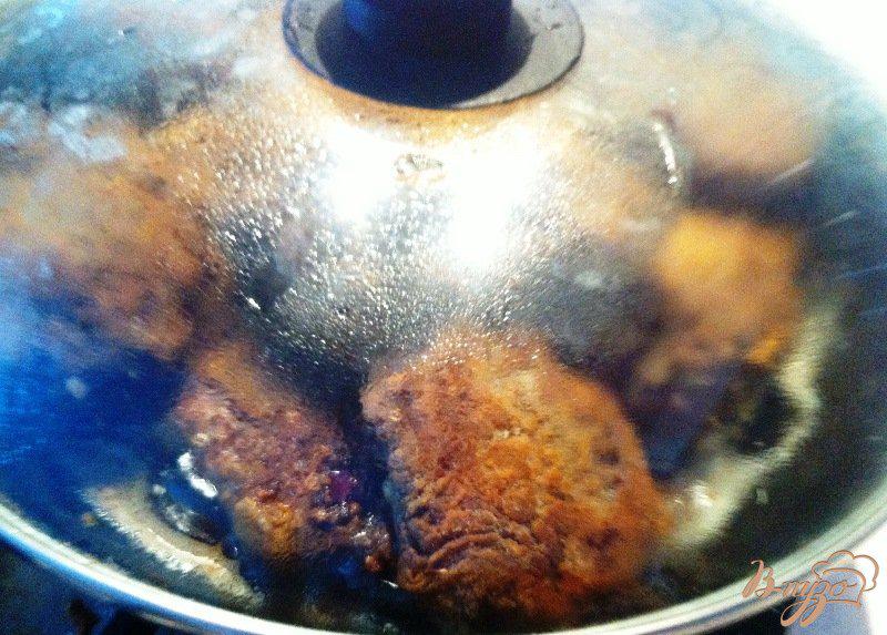 Фото приготовление рецепта: Жаренная говяжья печень в кляре шаг №9