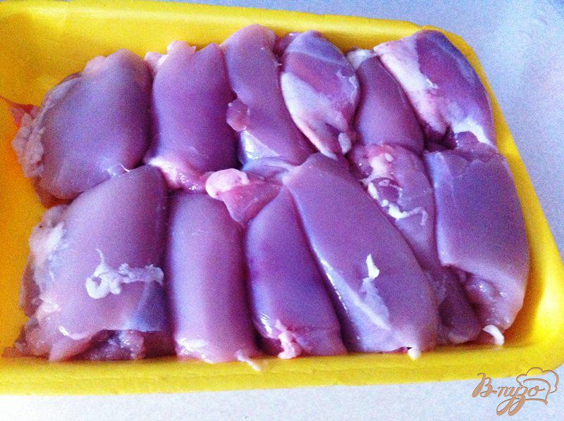Фото приготовление рецепта: Куриное филе бедра в яичной панироовке шаг №1